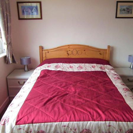 Dove House Bed & Breakfast Cheltenham Exterior photo