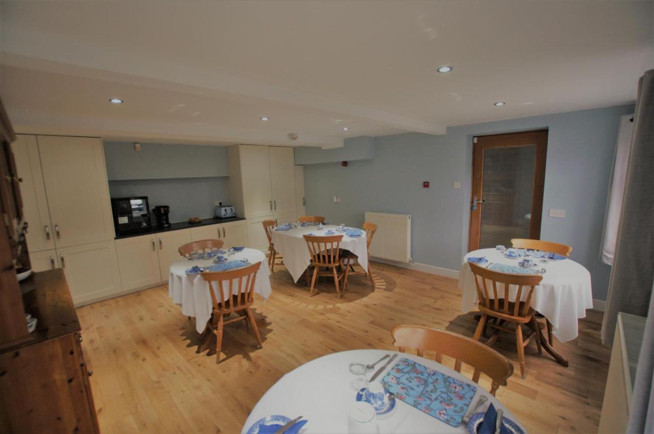 Dove House Bed & Breakfast Cheltenham Exterior photo