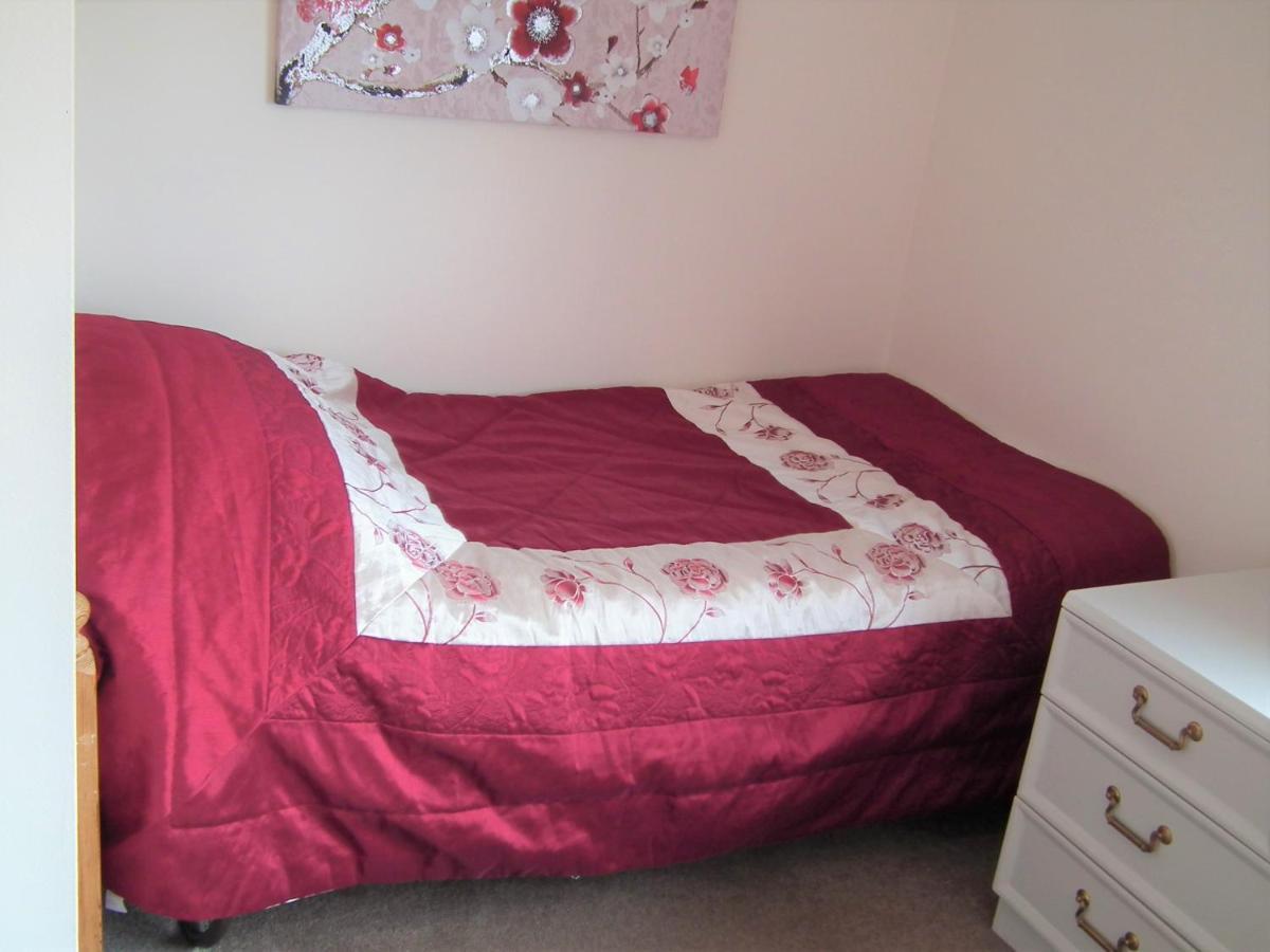 Dove House Bed & Breakfast Cheltenham Exterior photo